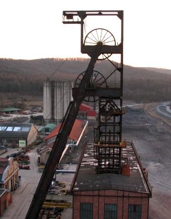 Le chevalement de La Houve 4. Hauteur : 56,50 mtres